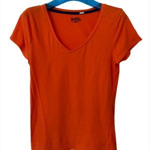Women's V-Neck Tee Size L